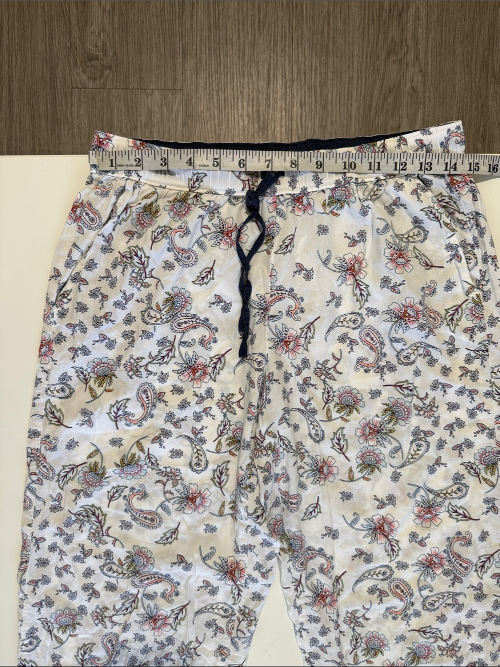 Victoria's Secret White Paisley Floral Lounge Pants with Black Drawstring Sz M - Picture 6 of 10